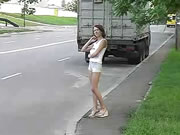 俄羅斯女士與男警員沉迷於肉體衝撞